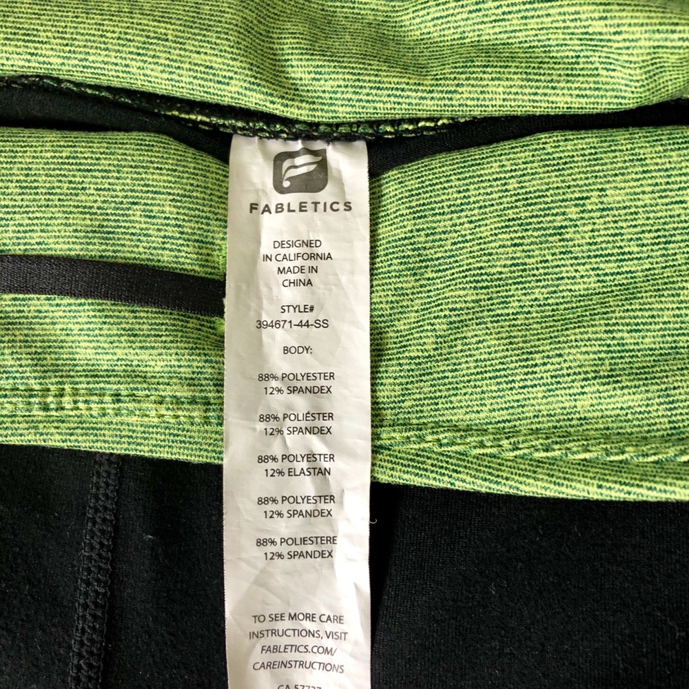 Fabletics 3/4 Pants - Picture 3 of 3
